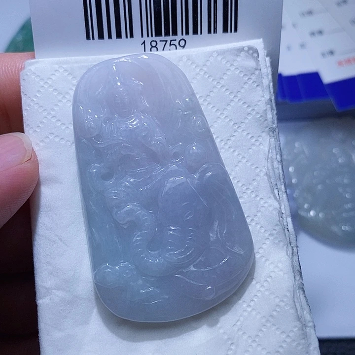 颈饰未镶嵌翡翠天光墟翡翠市场现金代购