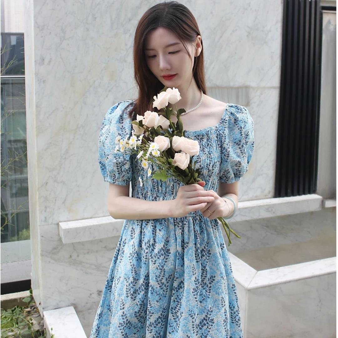 inlife方领连衣裙新款修身显瘦泡泡袖温柔风法式碎花裙TOC-21L241