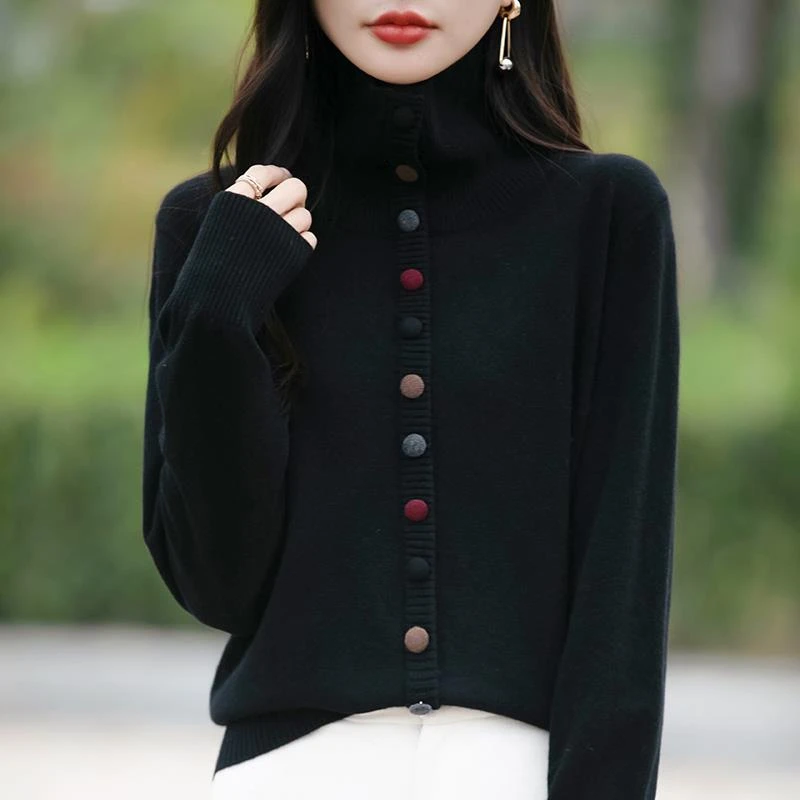杜拉妮2025年秋新款时尚彩扣加厚针织开衫洋气高翻领毛衣宽松外搭
