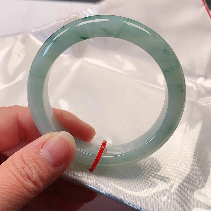 翡翠手镯未镶嵌翡翠066