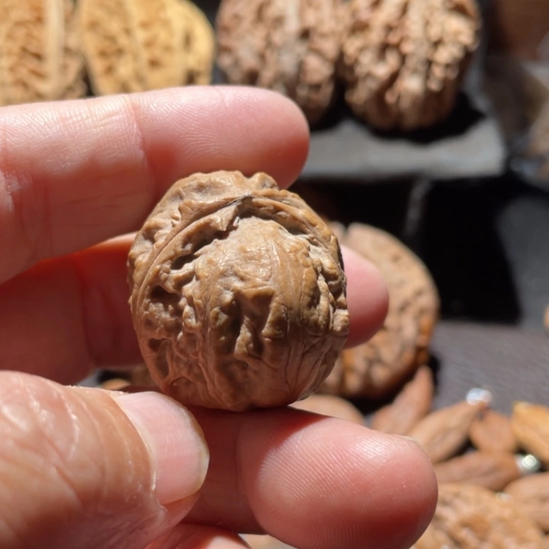 【闪购商品】文玩核桃把件魑**魉东北楸子6