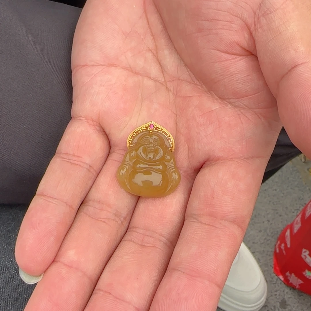 刘***蒿和田玉18K金镶嵌颈饰新疆且未金山糖