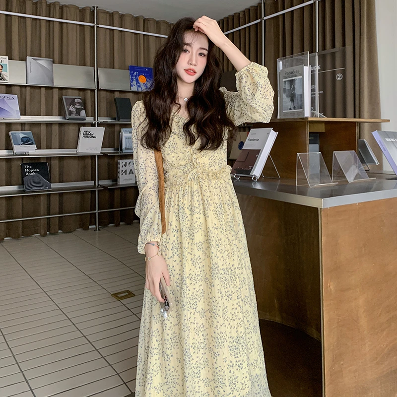 黄色甜美森系法式碎花茶歇桔梗长裙高腰显瘦气质温柔连衣裙女春新