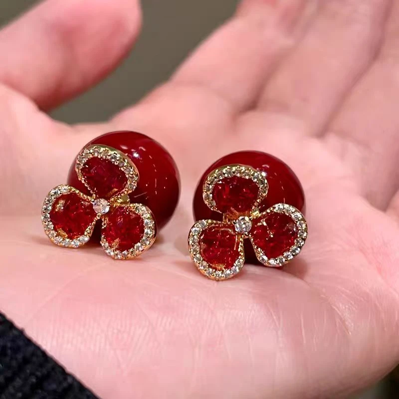 精致轻奢微镶红色花朵珠珠耳钉双面耳环女款气质百搭通勤耳饰配饰