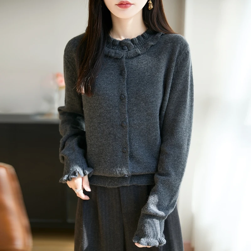 品牌撤柜正品秋冬木耳圆领羊毛针织开衫女外套宽松时尚包扣上衣