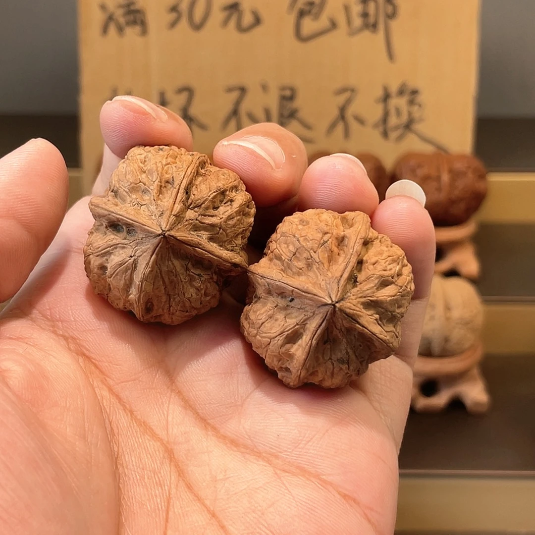 把件文玩核桃飘雪
