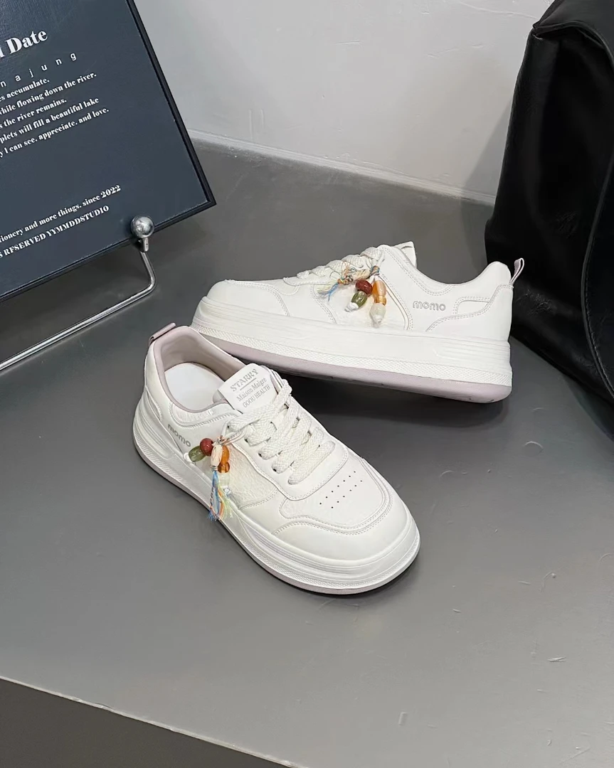 女士休闲板鞋方头时尚百搭百搭学生韩版秋季系带休闲女鞋厚底