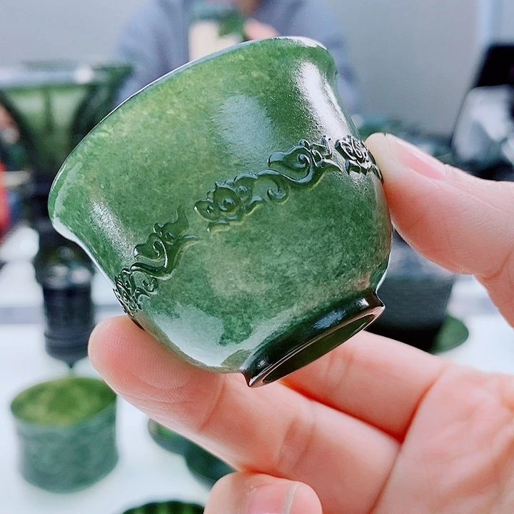 和田玉未镶嵌把件