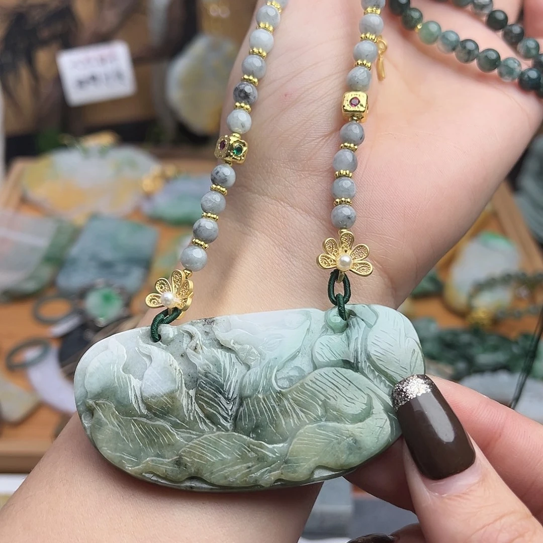 翡翠吊坠(赠链)未镶嵌吊坠34