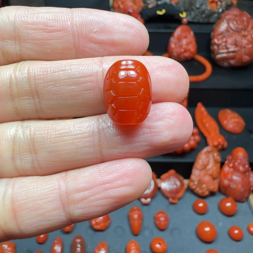 南红玛瑙挂件未镶嵌