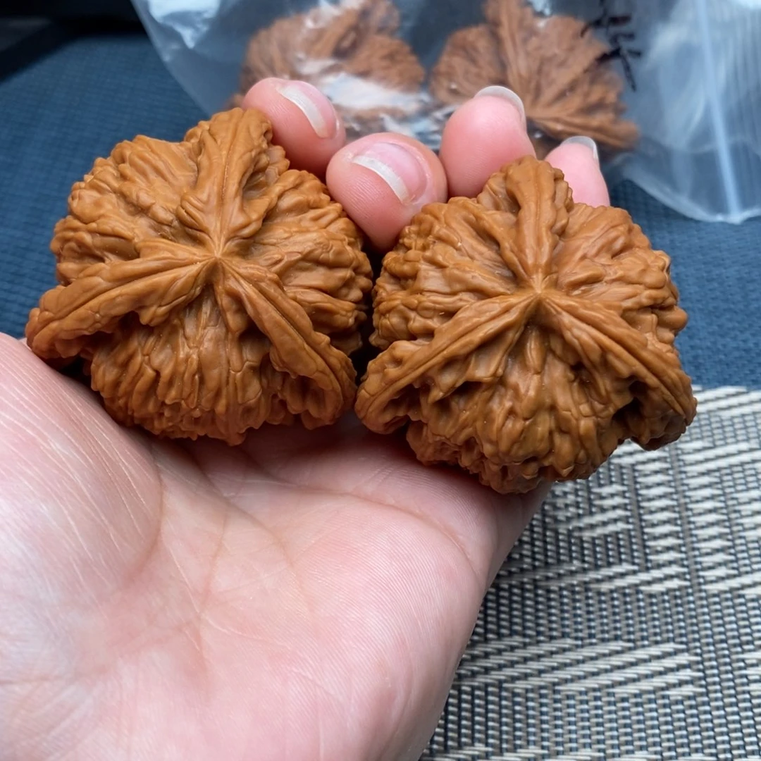 玩***从文玩核桃吊坠三棱