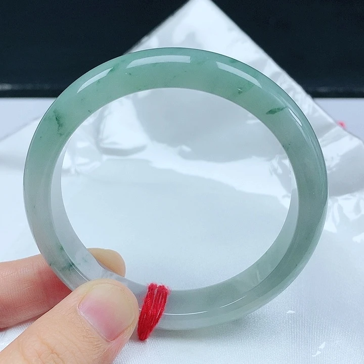 翡翠手镯未镶嵌天然翡翠手镯