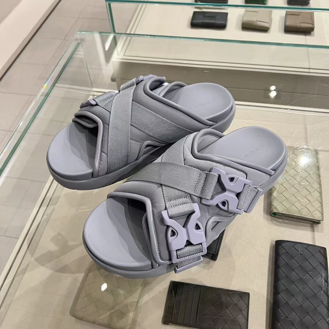 未使用 BOTTEGA VENETA/葆蝶家 /七七/snap凉鞋