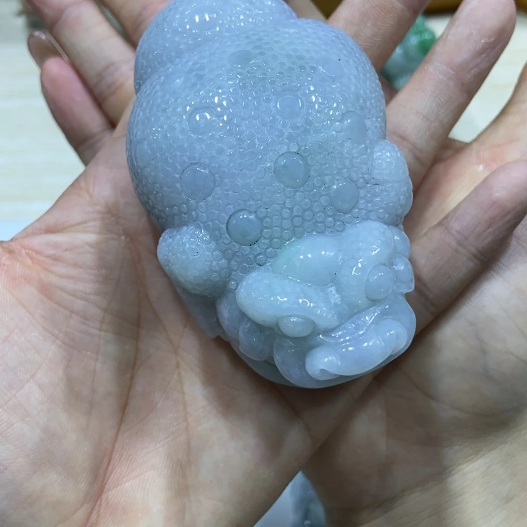 翡翠挂件未镶嵌好看的翡翠手把