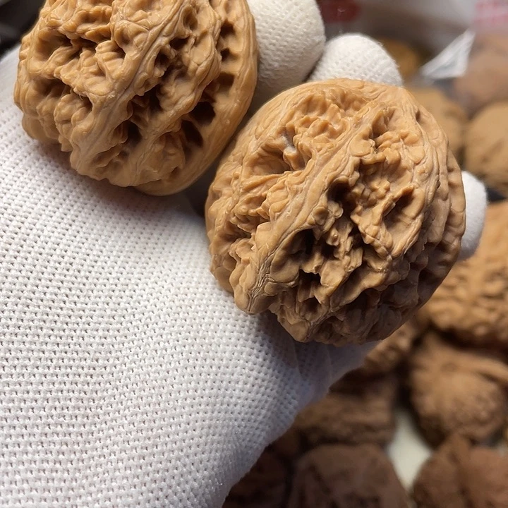 桃核吊坠入***？粗筋狮子头