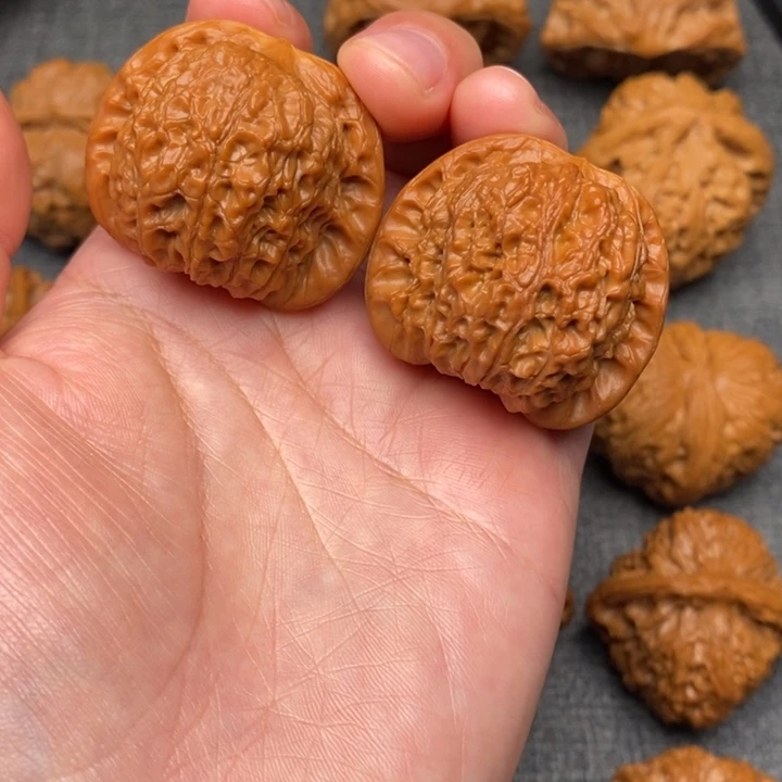 吊坠文玩核桃尺寸37血麒麟