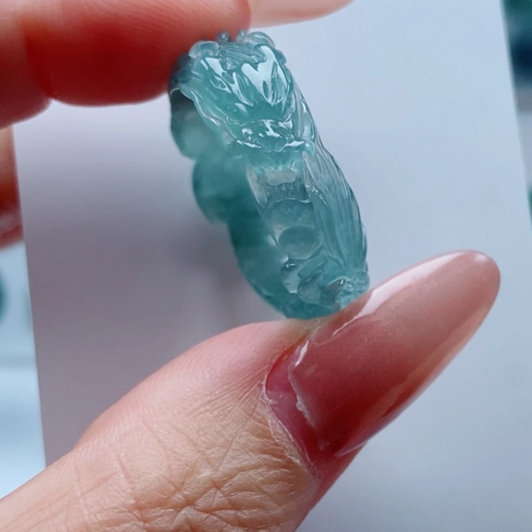 翡翠戒指未镶嵌翡翠