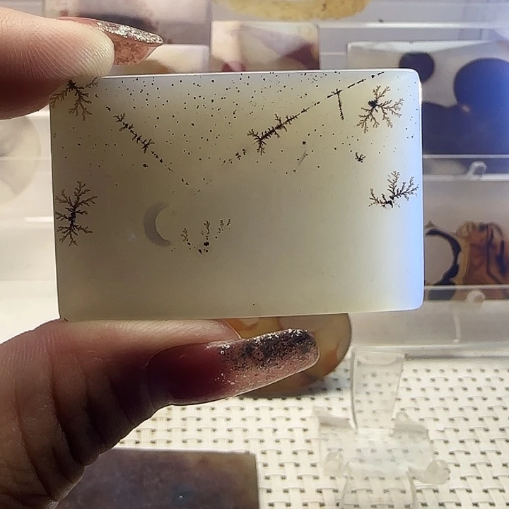 玛瑙/玉髓未镶嵌珠宝奇石