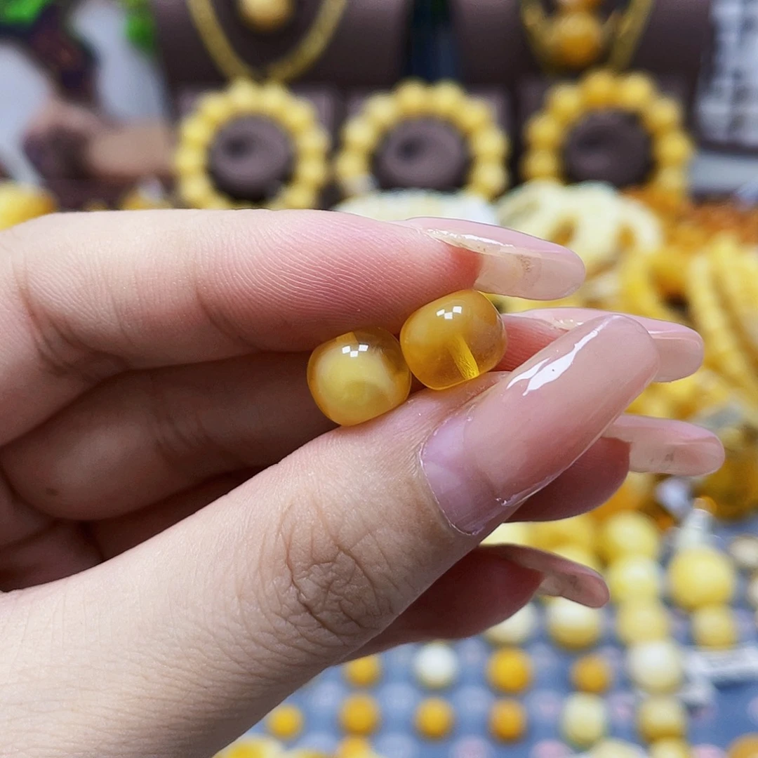 未镶嵌琥珀珠宝奇石9+mm福利款.瑕