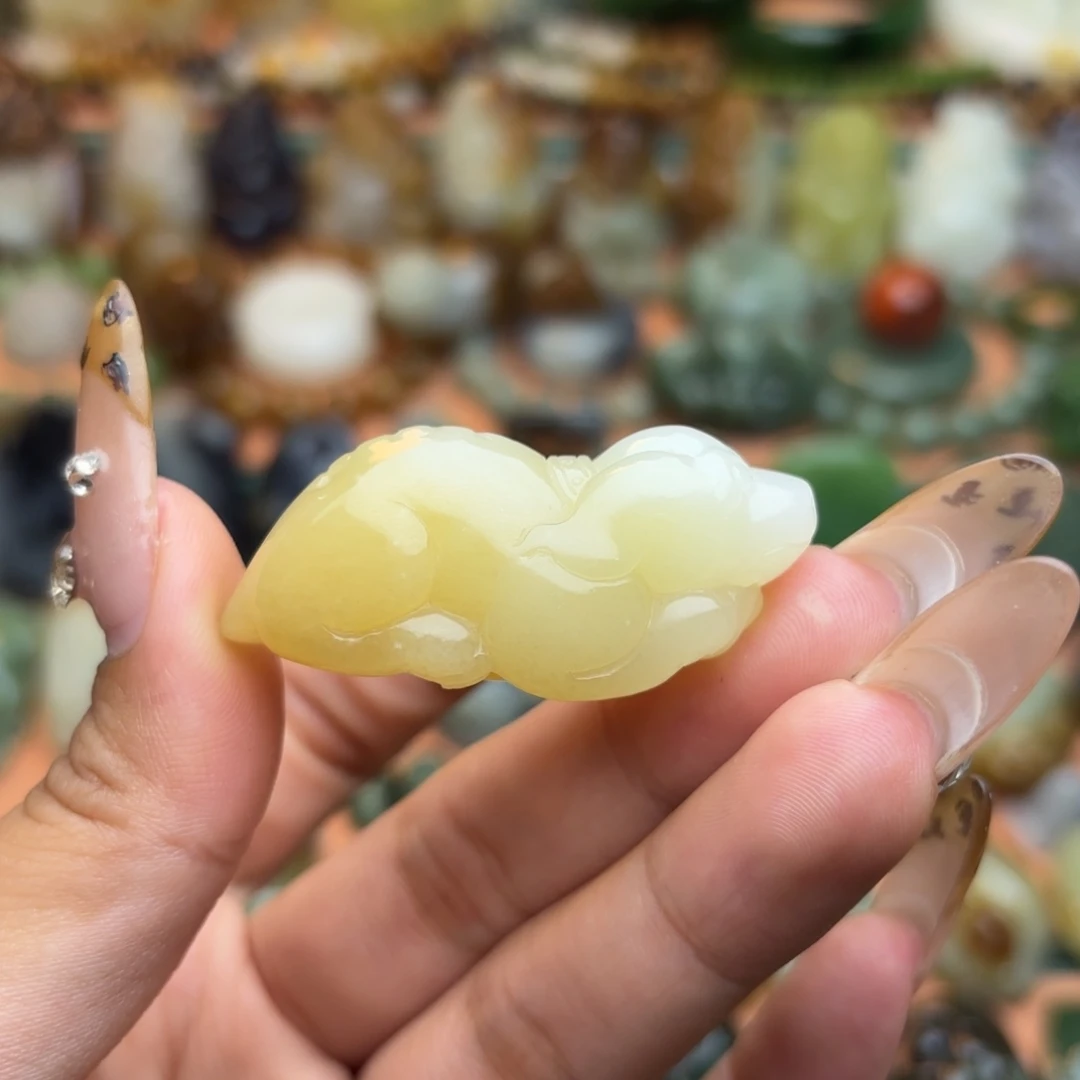 努***力和田玉未镶嵌颈饰