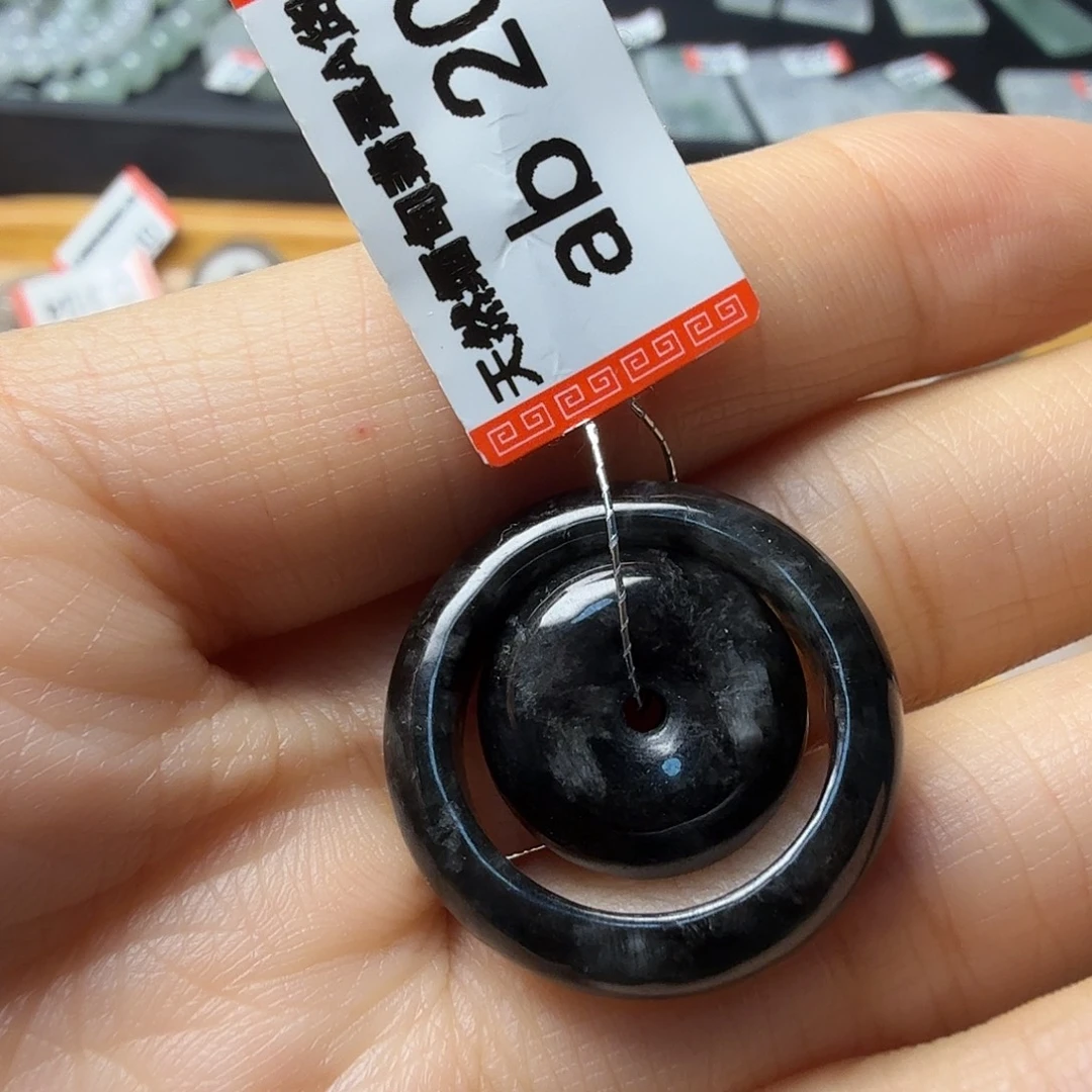 翡翠未镶嵌颈饰天然缅甸翡翠A货