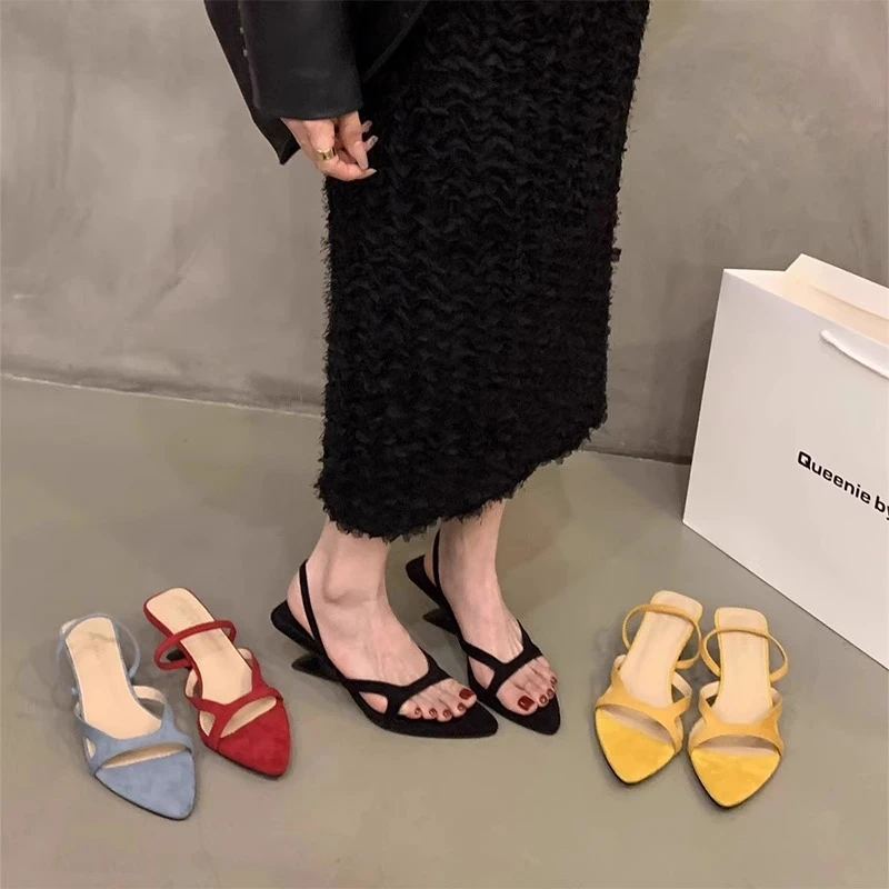 坡跟高跟红色一字拖鞋仙女鞋子外穿2025夏季配裙子法式小凉拖凉鞋