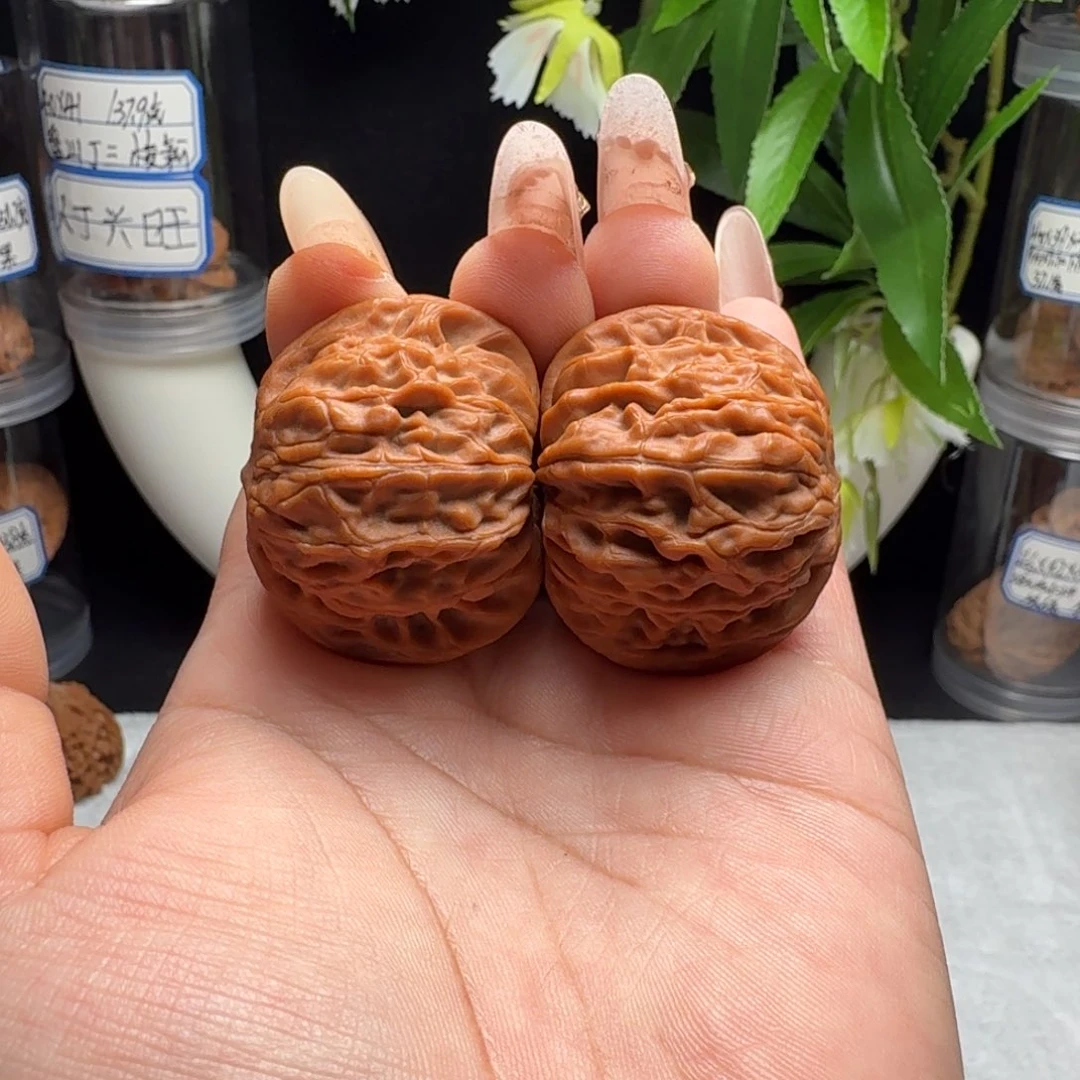 鹤***育文玩核桃把件全品正磨38