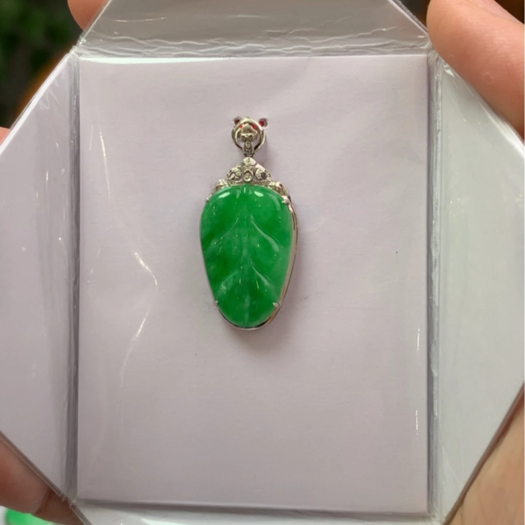 【闪购商品】翡翠颈饰18K金镶嵌翡翠首饰