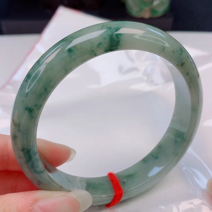翡翠手镯未镶嵌58圈