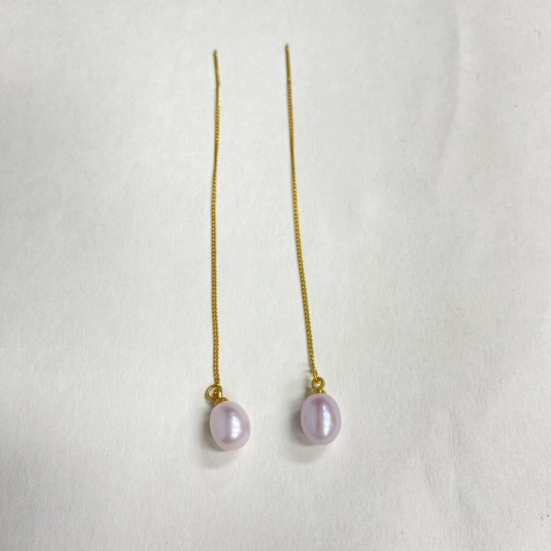 设计款珍珠耳饰