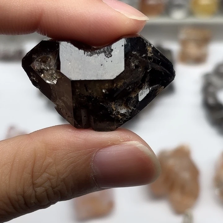 未镶嵌水晶颈饰深茶闪灵钻36mm