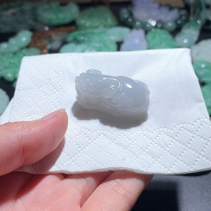 翡翠未镶嵌颈饰天