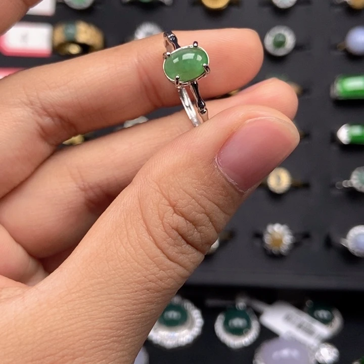 翡翠未镶嵌戒指戒指