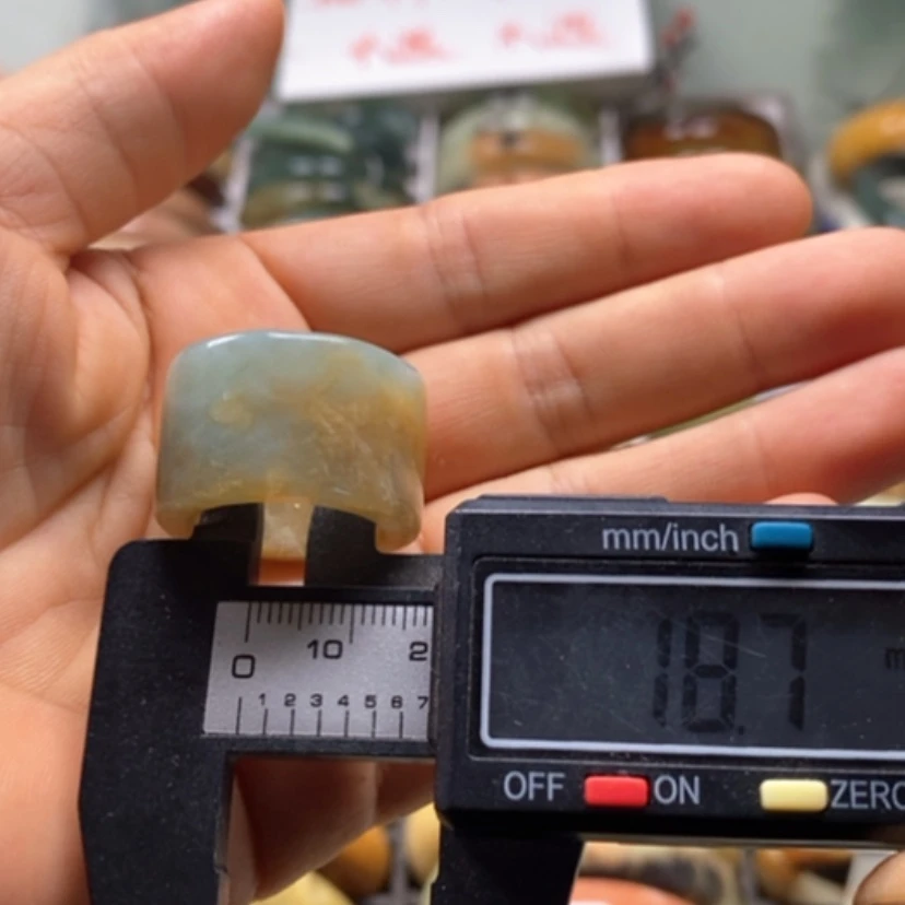 【闪购商品】蛇纹石玉未镶嵌手镯