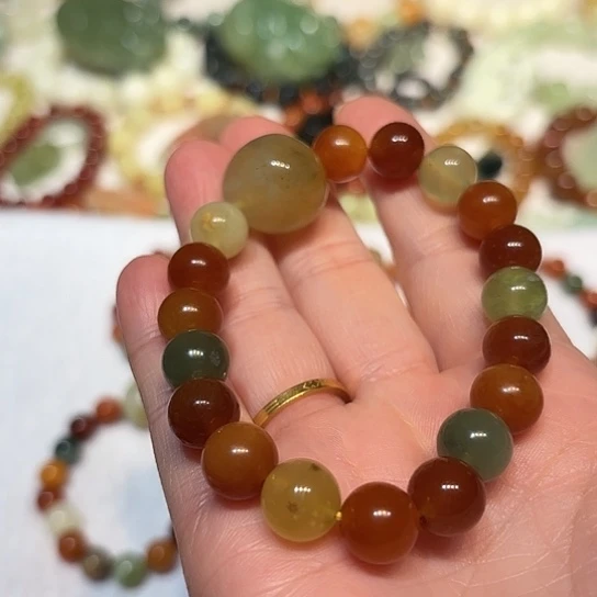 G***调蛇纹石玉未镶嵌手串