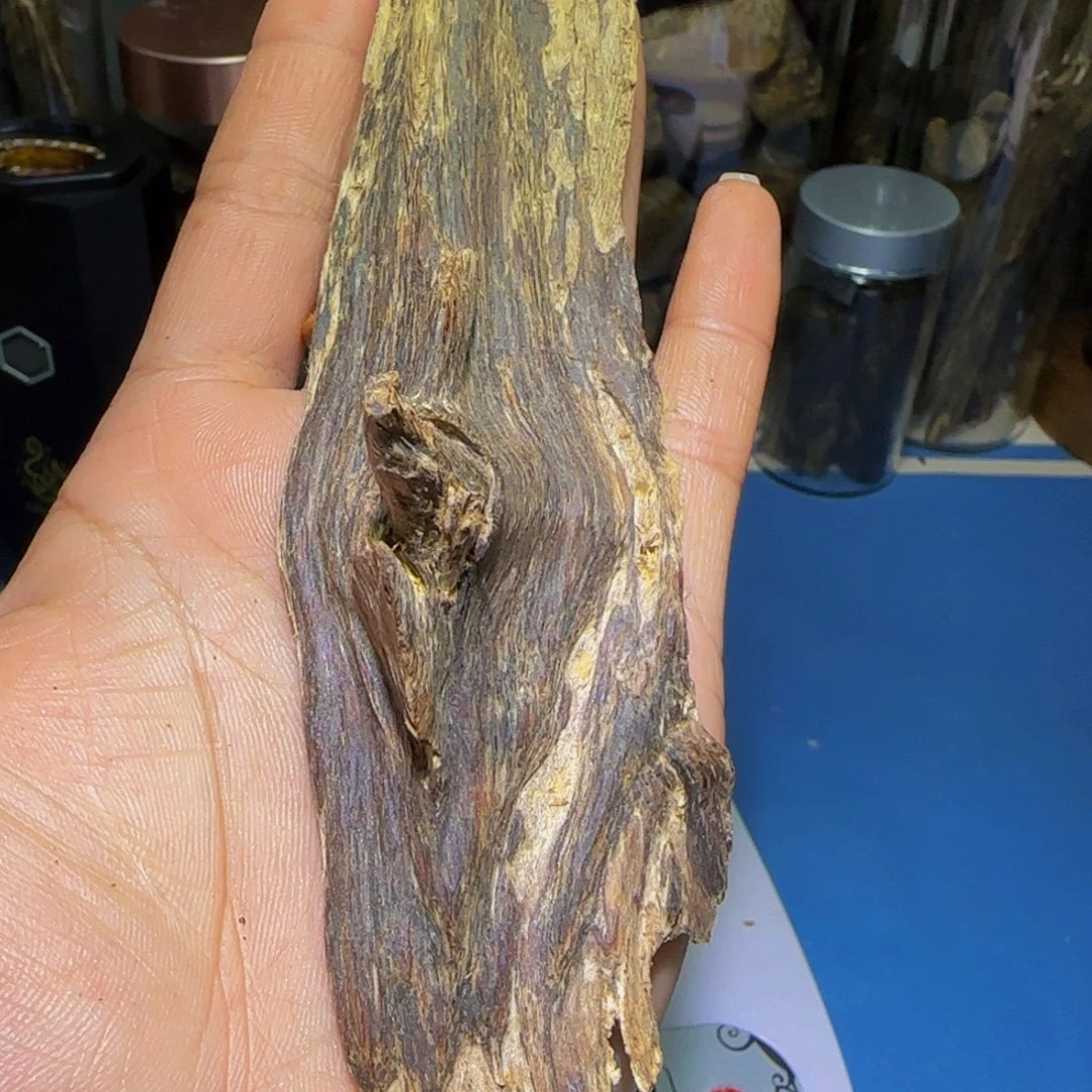 沉香手把件岳*x沉香海南野生虎斑皮料10克