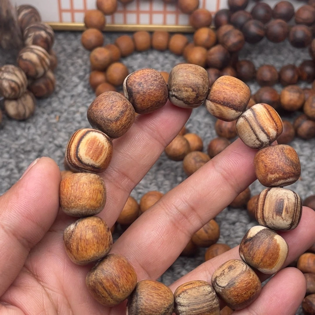 贡木贡木15.16老型夹白