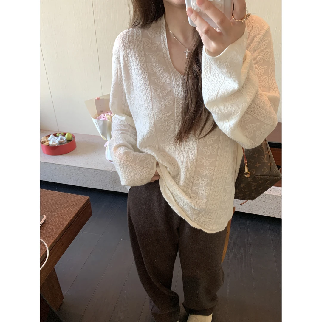 脚趾筋浪漫与自由 蝶舞纱绵羊毛v领蝴蝶提花T