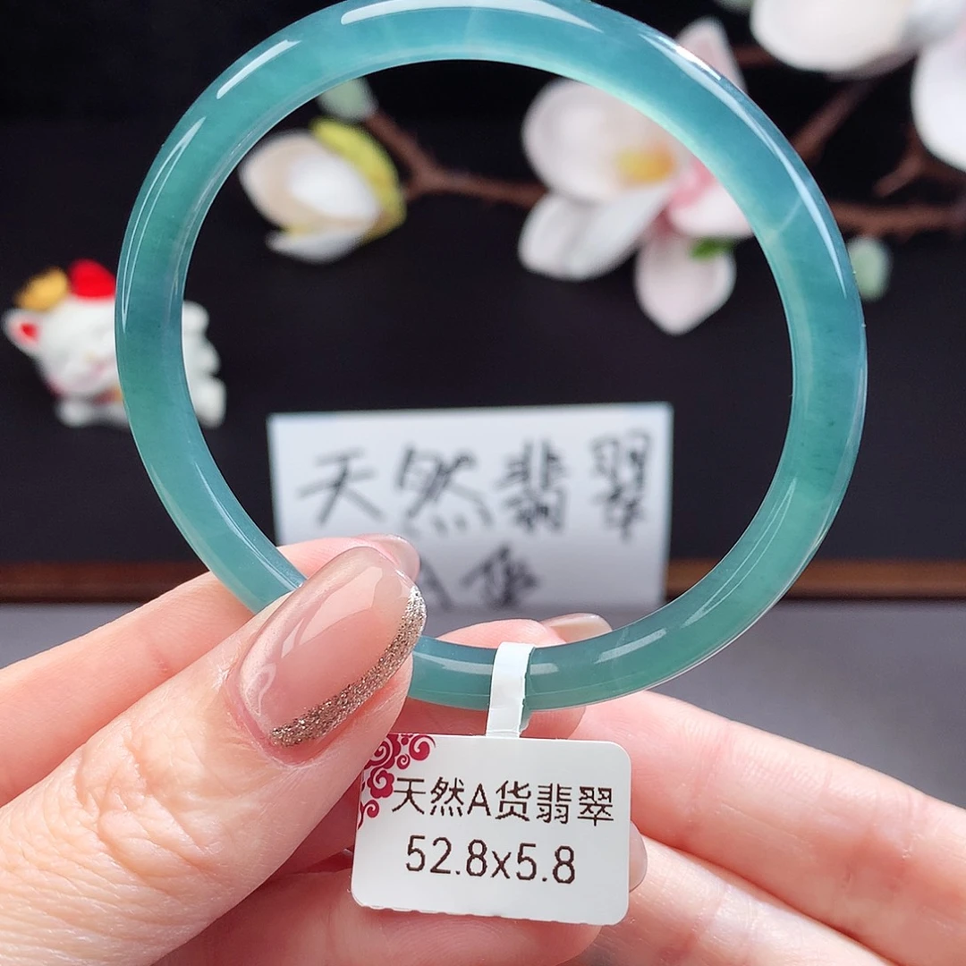 翡翠手镯（圆镯）未镶嵌
