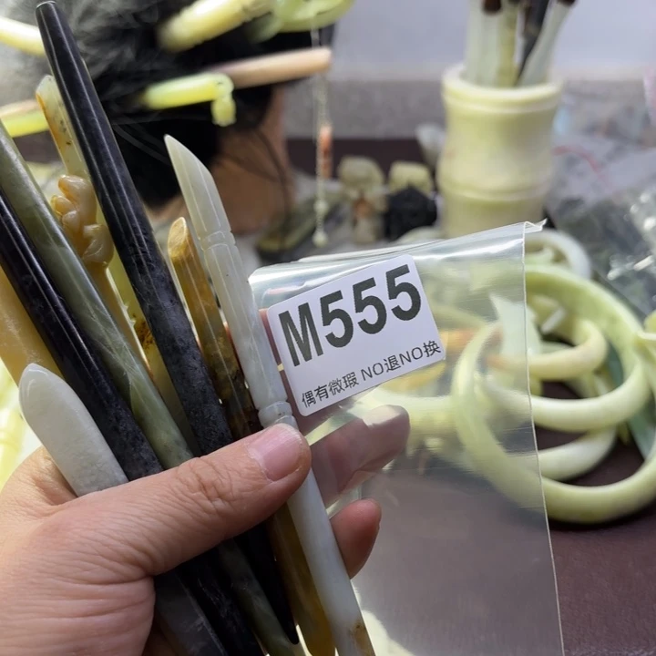蛇纹石玉发饰合金惜*