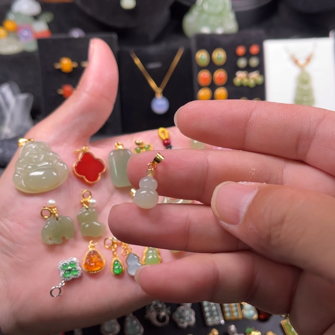 颈饰银S925镶嵌和田玉