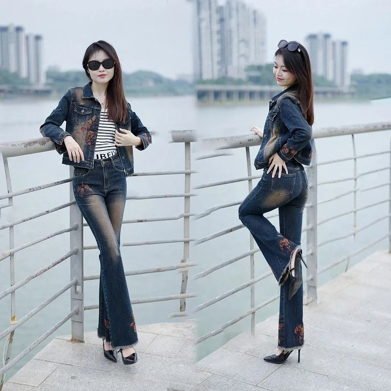 哥弟阿玛施正品刺绣褐色花朵脚口毛边微喇牛仔两件套女2025春季新