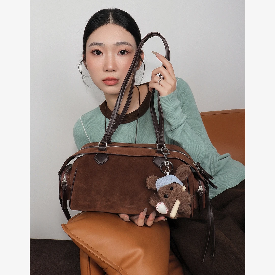 MzHouge原创小众麂皮腋下包女2025新款秋冬保龄球包大容量单肩包