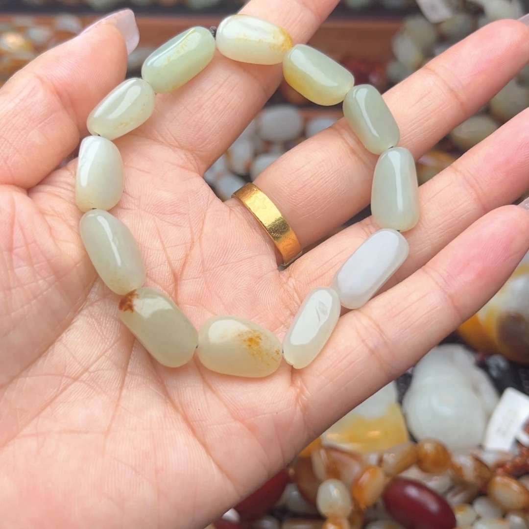 和田玉未镶嵌颈饰阿*