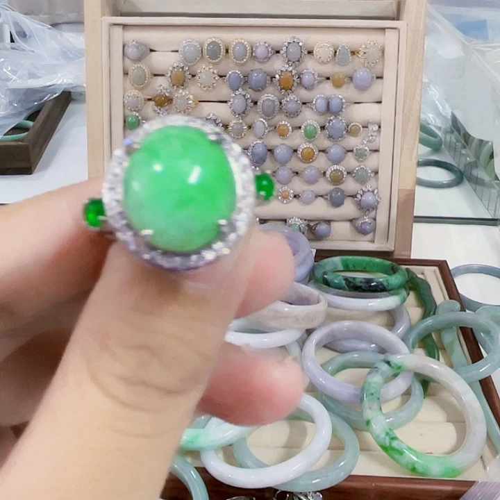 翡翠未镶嵌颈饰天然翡翠