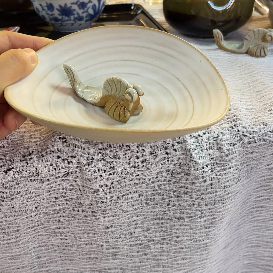 用***7瓷片粗陶异形钵和筷置