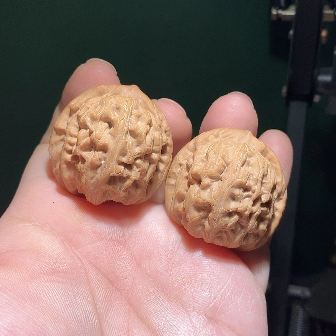 文玩核桃把件38红锦鲤全品