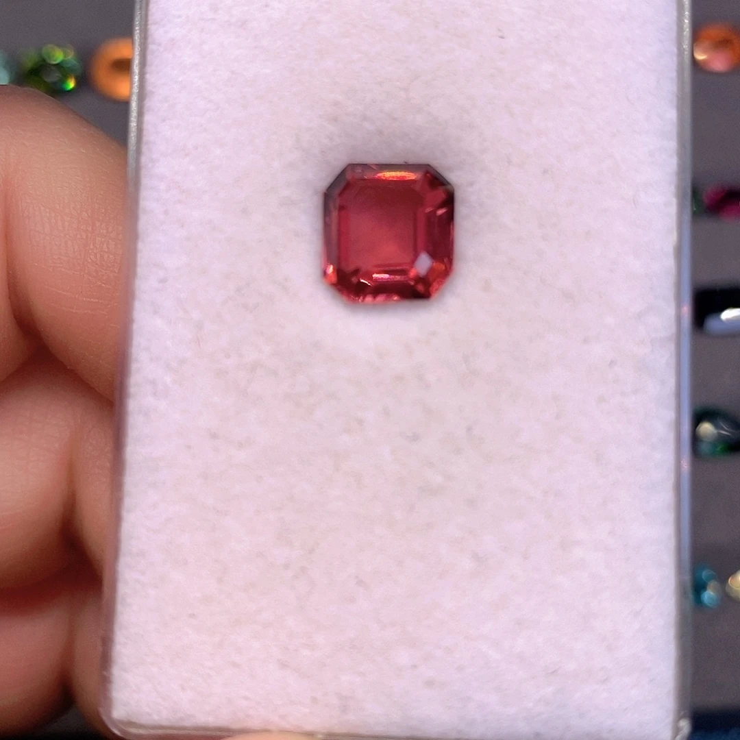 未镶嵌石榴石裸石马拉雅石榴石