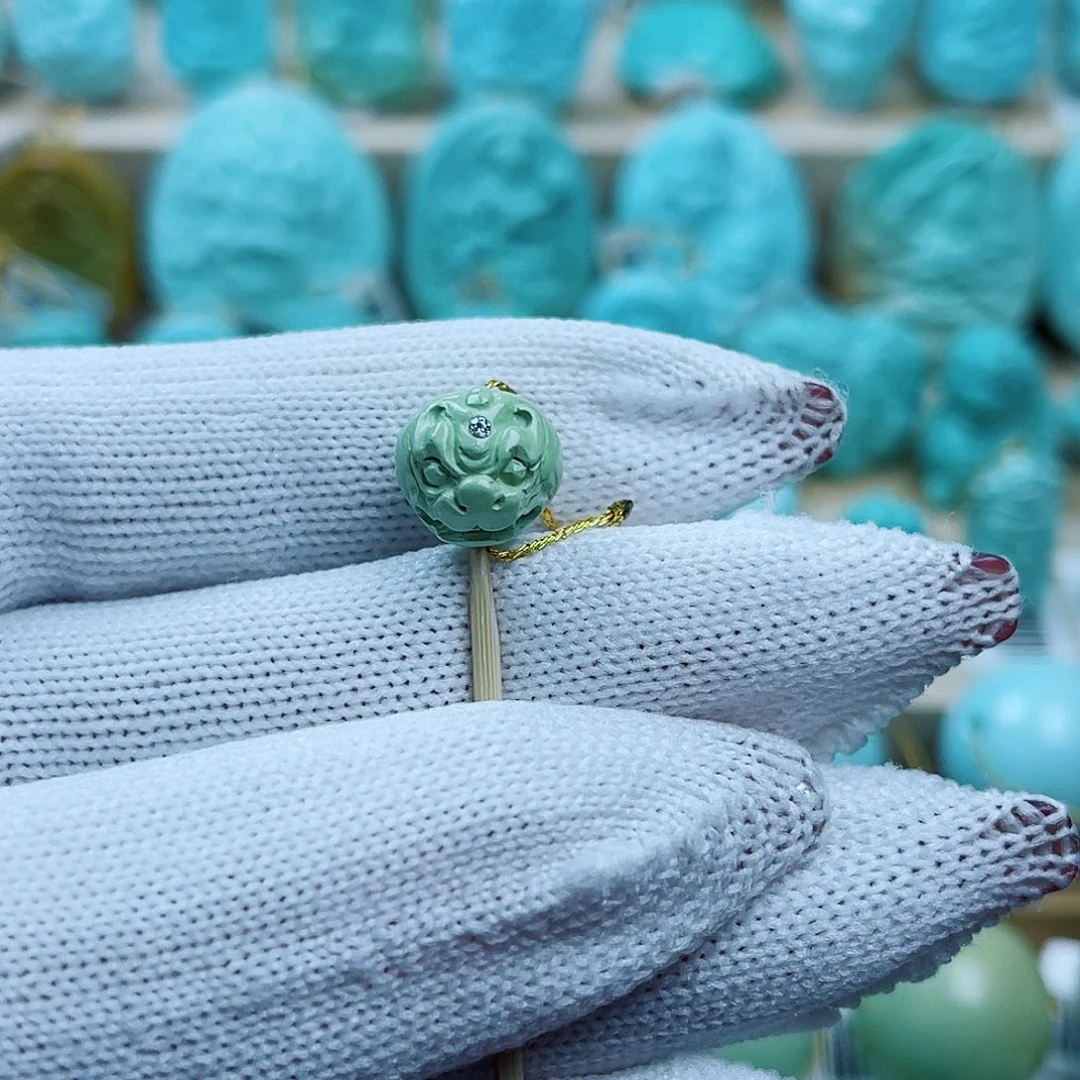 绿松石未镶嵌珠宝奇石