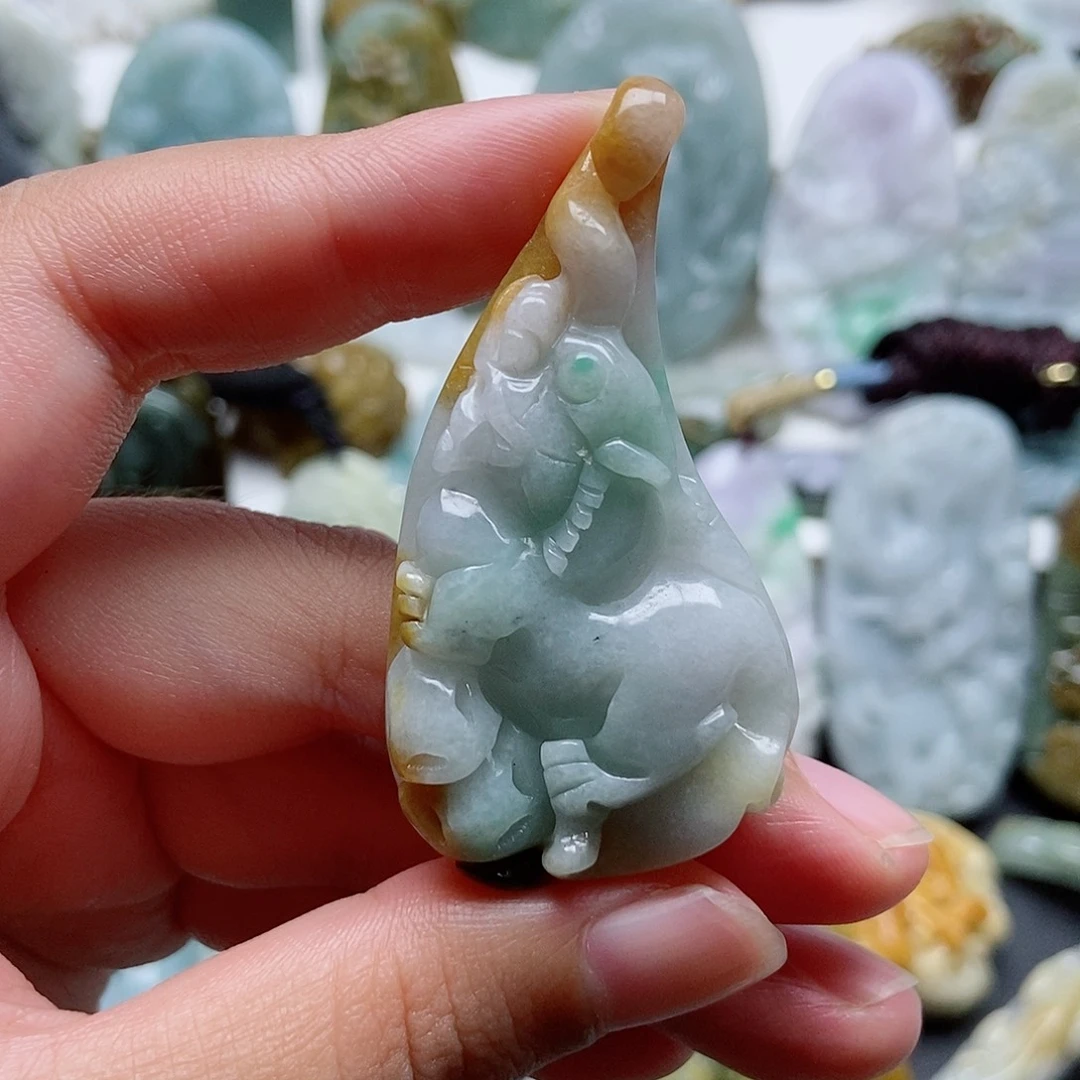 翡翠未镶嵌颈饰翡翠